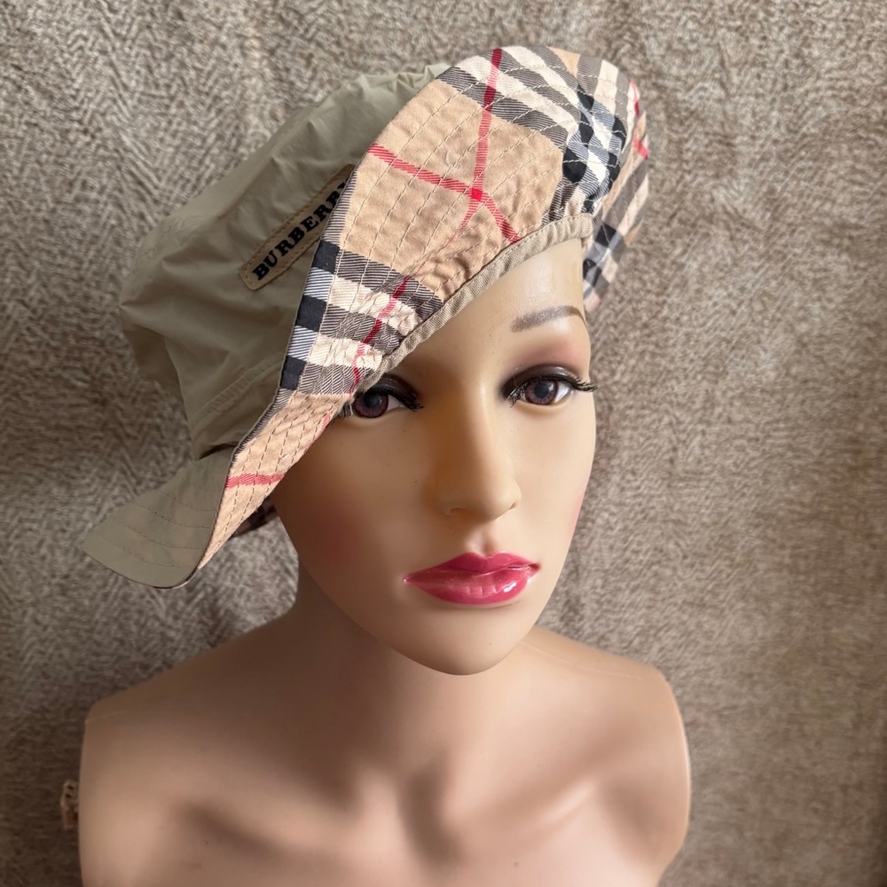 Burberry Nova Check waterproof Hat M/L New - Picture 7 of 15
